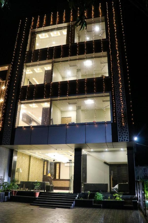Hotel Meenakshi Hoshangabad Exterior photo